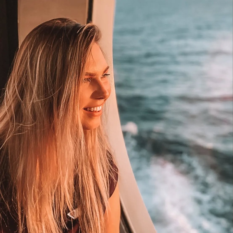 พนักงานเรือสำราญ