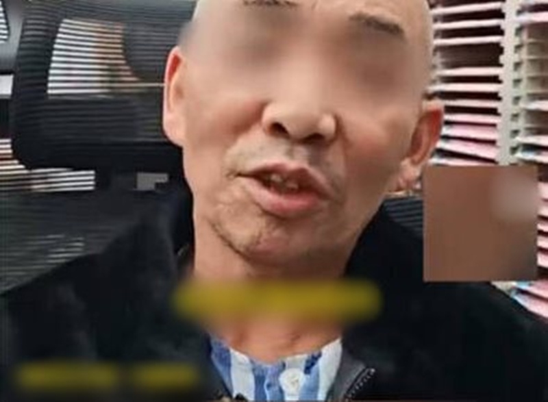 หมอพบวัตถุปริศนาสีดำในท้องคนไข้