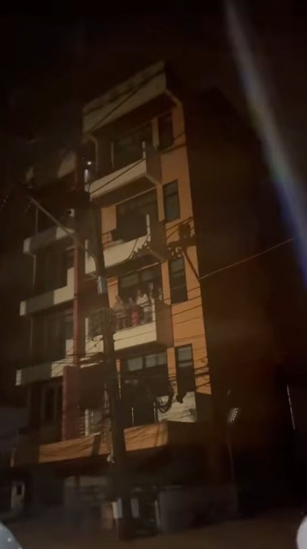 เปิ้ล นาคร ร่ำไห้กลางน้ำท่วมหาดใหญ่