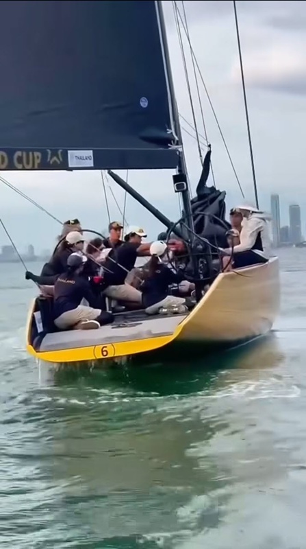 สมเด็จพระราชินี ทรงร่วมฝึกซ้อมเรือใบ เตรียมลงศึกซีเกมส์ ครั้งที่ 33