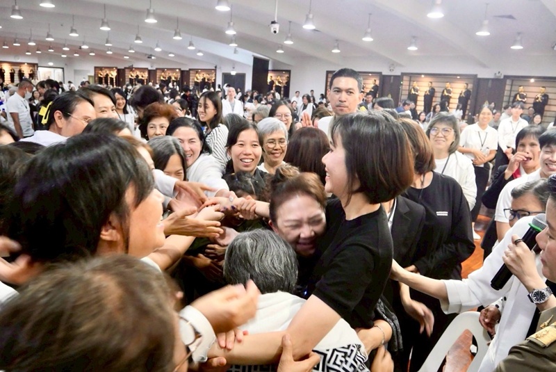 เจ้าคุณพระสินีนาถฯ ร่วมฟังธรรมและสนทนาธรรม