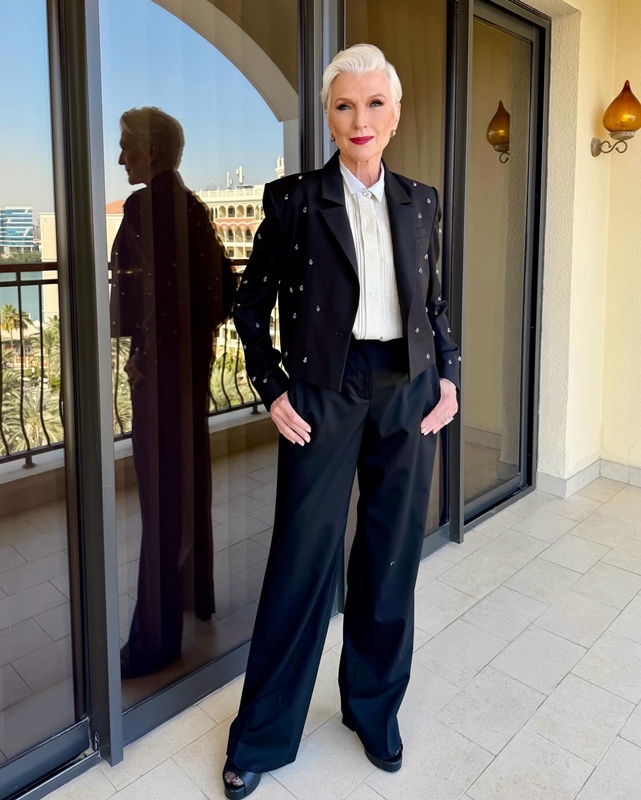 แม่อีลอน มัสก์ 