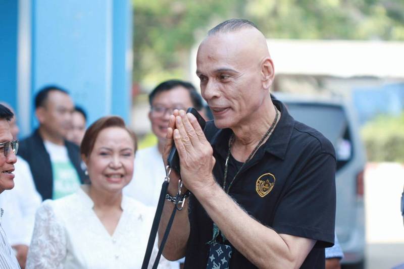 ชาดา ไทยเศรษฐ์ 