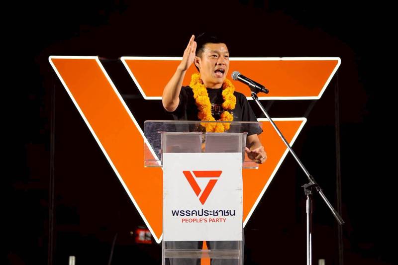 เทียบผลเลือกตั้ง 2566 กับ 2569