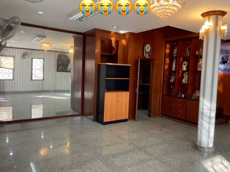 อวสานบ้านทรงไทย