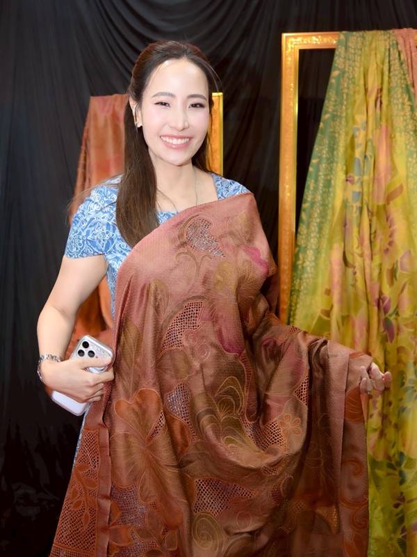 จ๋า ธนนนท์ ภรรยา อนุทิน