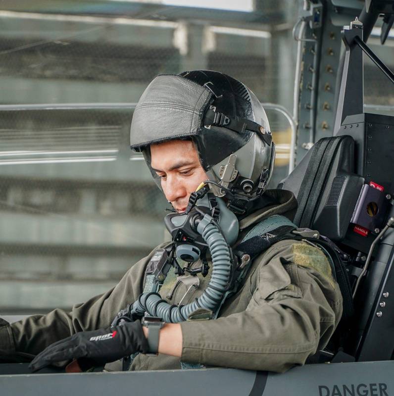 ภรรยา นาวาอากาศตรี สมัชชา โพสต์ซึ้งถึงสามี