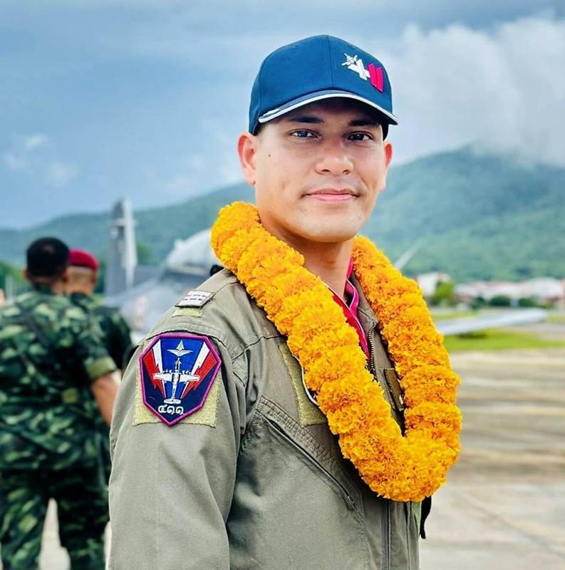 ภรรยา นาวาอากาศตรี สมัชชา โพสต์ซึ้งถึงสามี