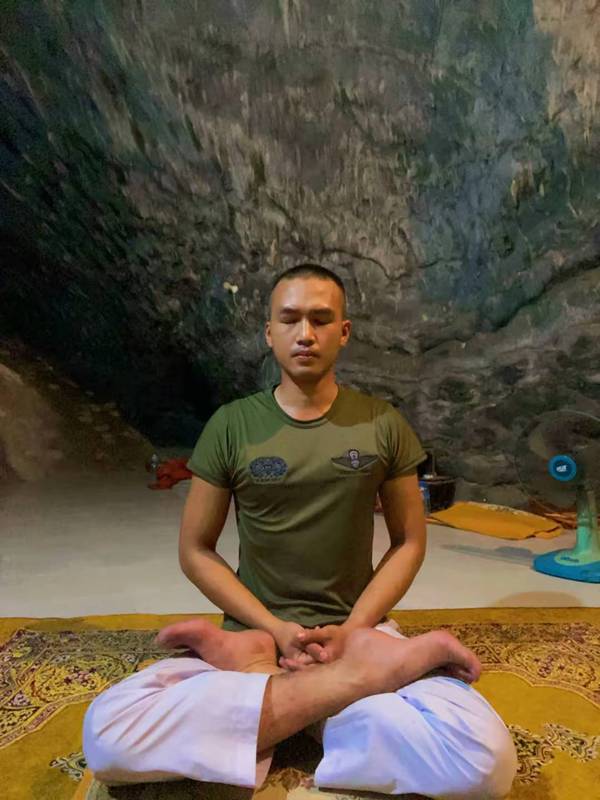 ทหารออกจากราชการ