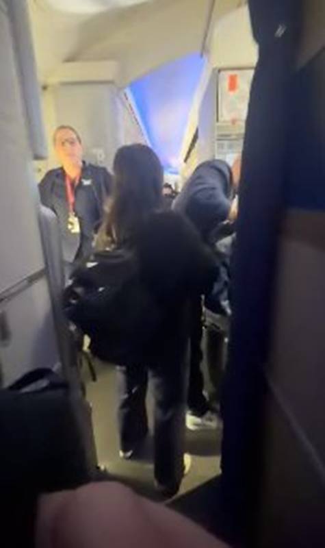 เครื่องบินอพยพฉุกเฉิน 