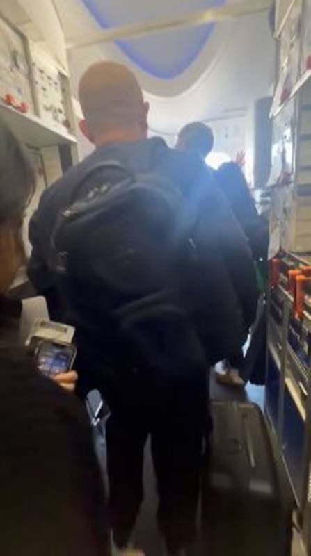 เครื่องบินอพยพฉุกเฉิน 