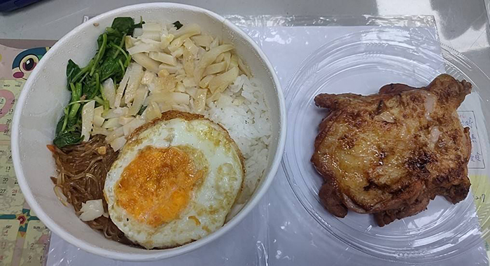 สั่งอาหารเจอไก่กรอบนอกนุ่มใน สงสัยสูตรไหนนิ่มมาก 