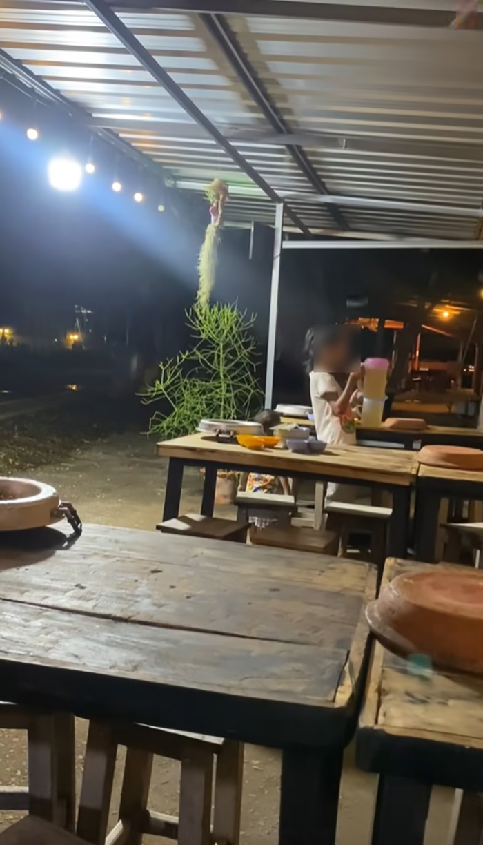 เจ้าของร้านนอยด์ คนจองโต๊ะแล้วเท
