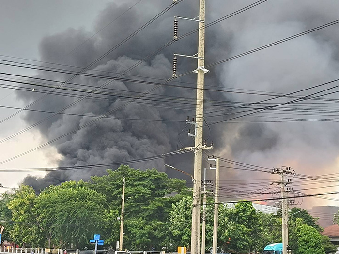 ไฟไหม้โรงงานผลิตกระดาษ ไฟไหม้โรงงานผลิตกระดาษ